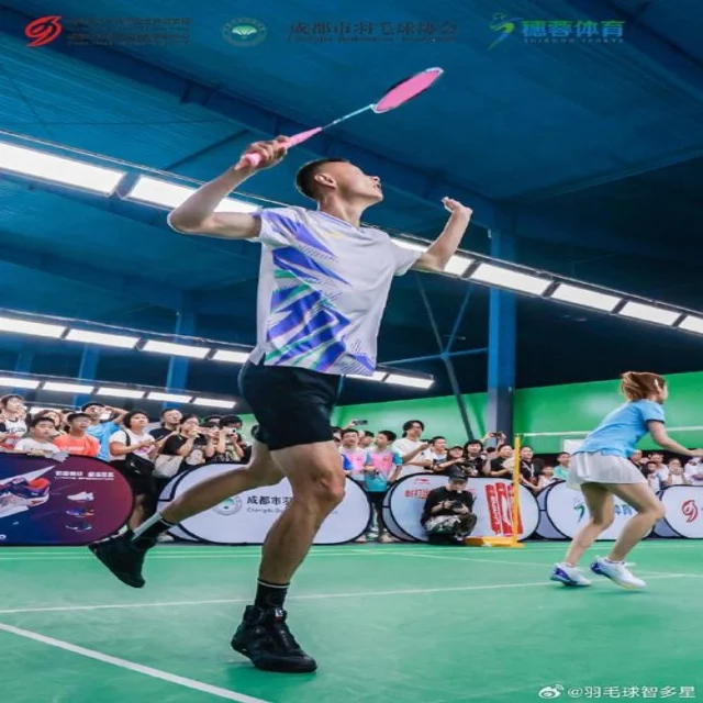 吴艳妮百米栏赛场再创佳绩